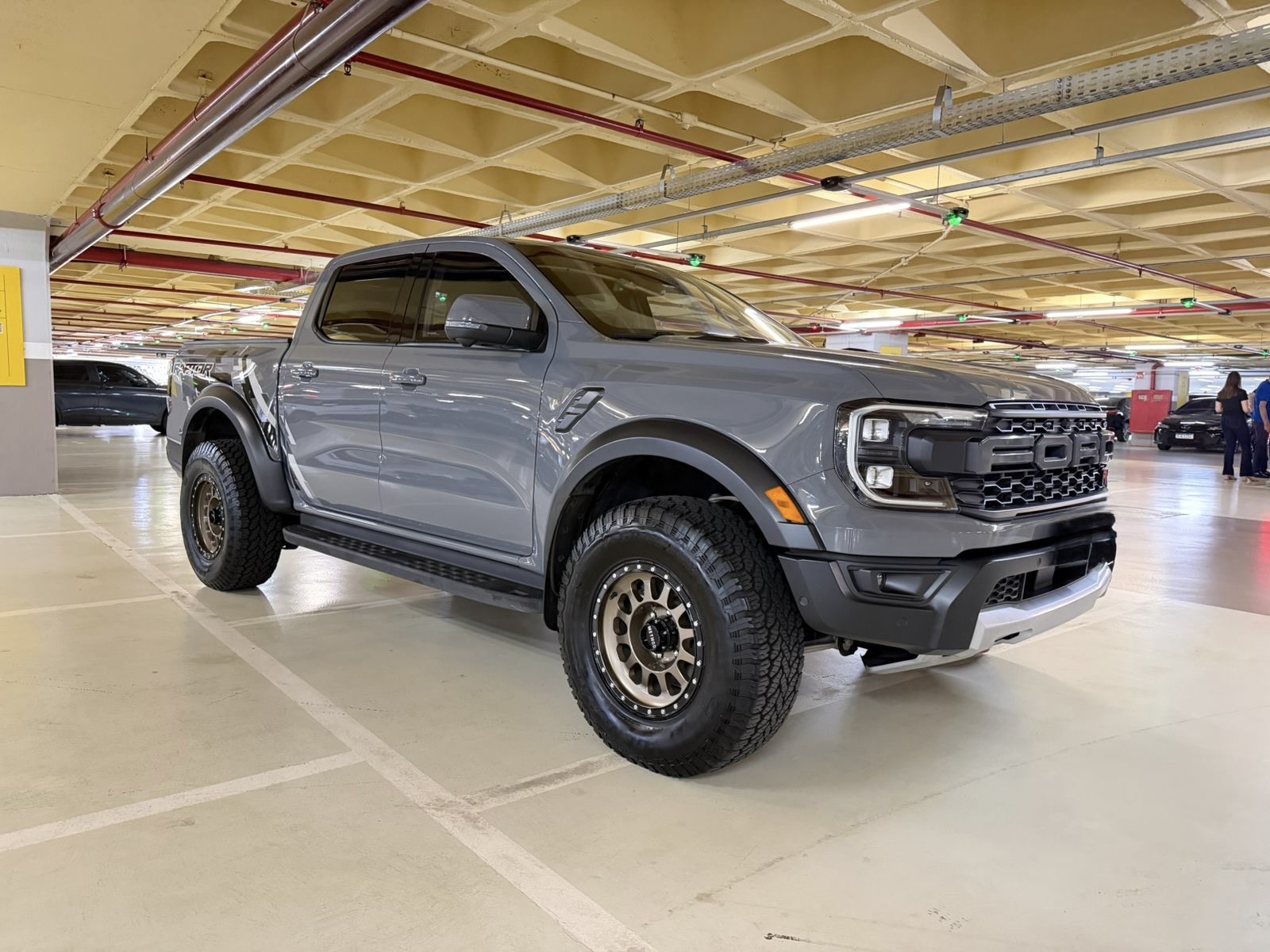 Ford Ranger Raptor 2024 em destaque