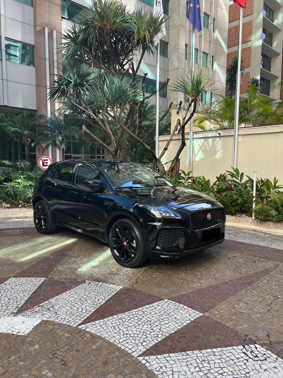 Jaguar E-Pace 2019 em destaque