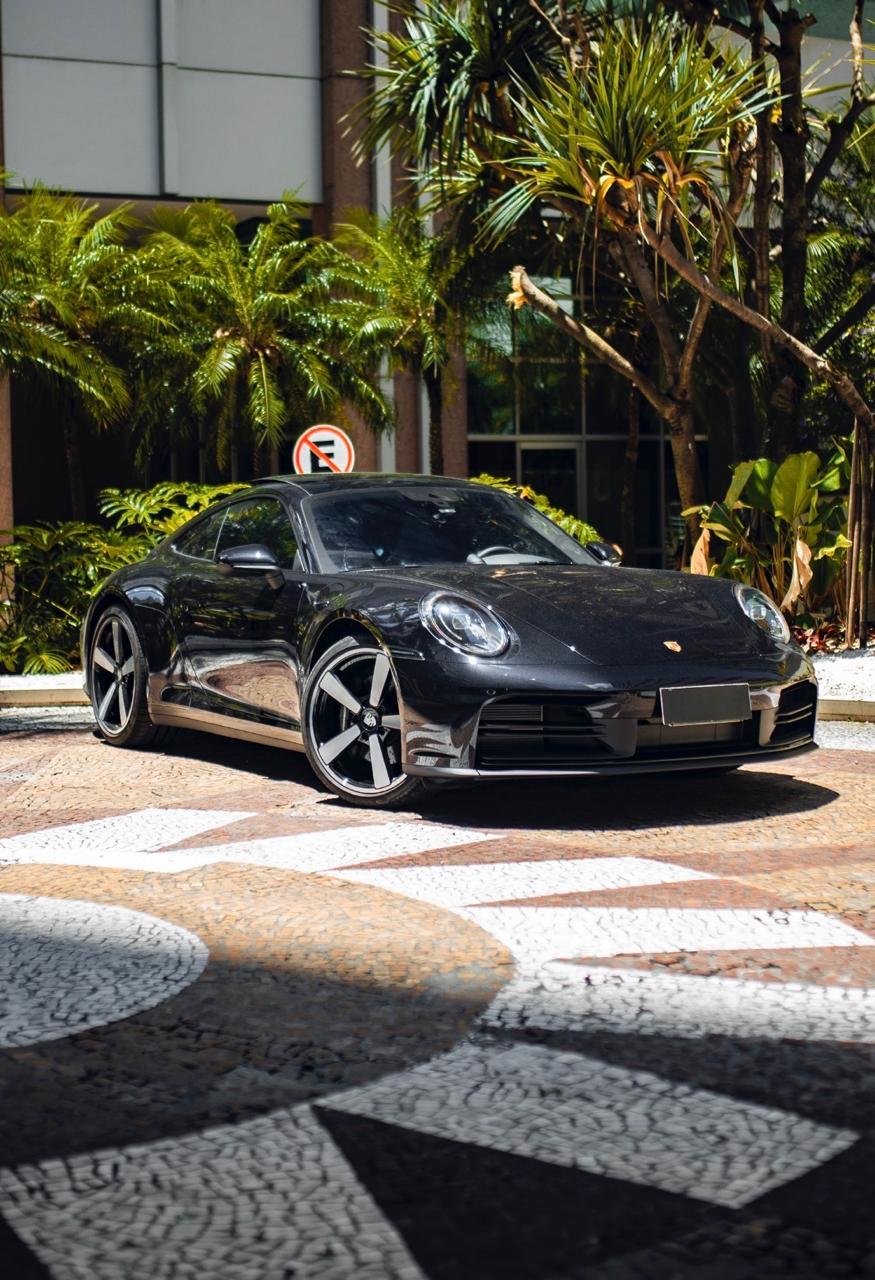 Porsche Carrera 992.2 2026 em destaque
